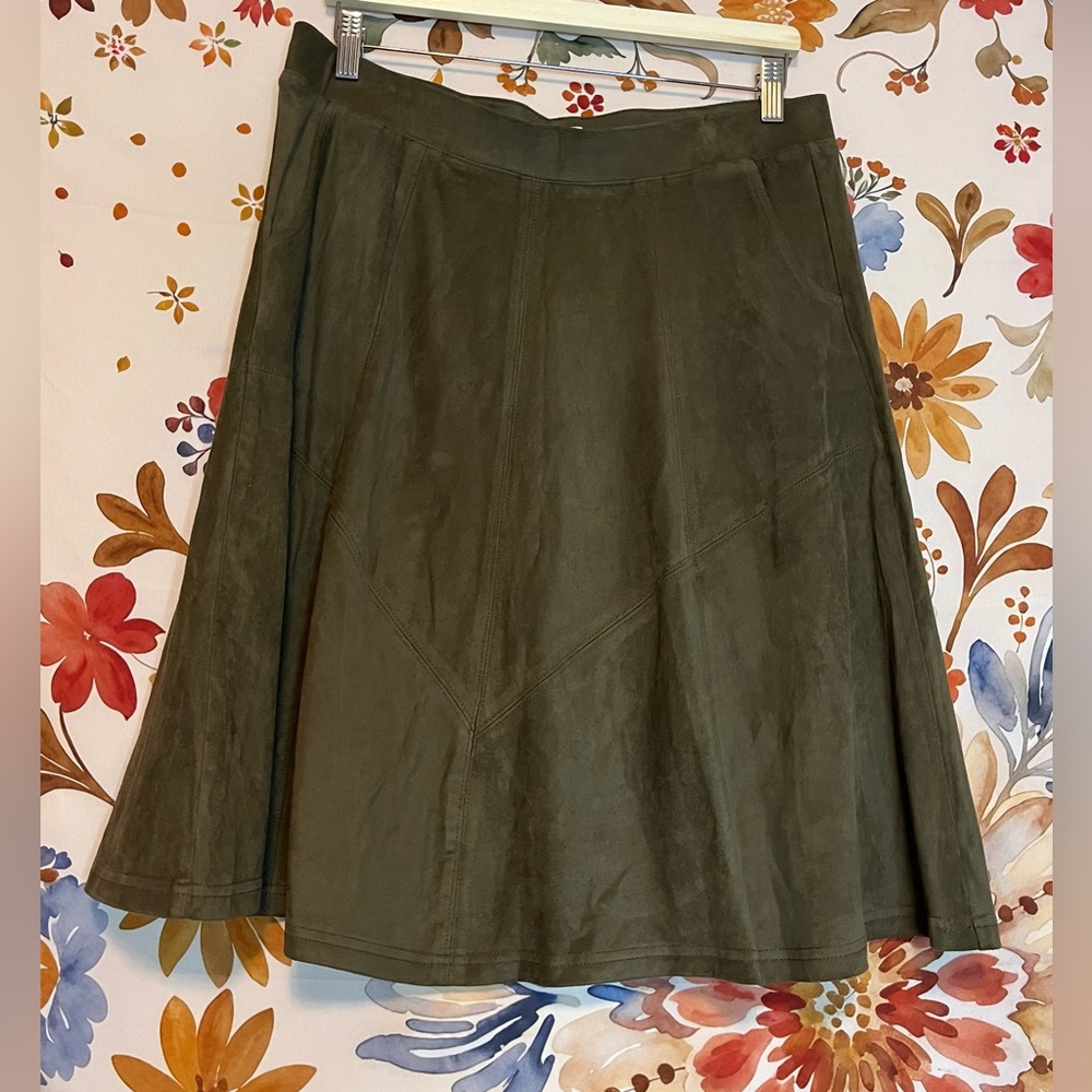 Dress Barn Womens L Goblincore Olive Green Faux Suede Pull On Skater Flowy Skirt